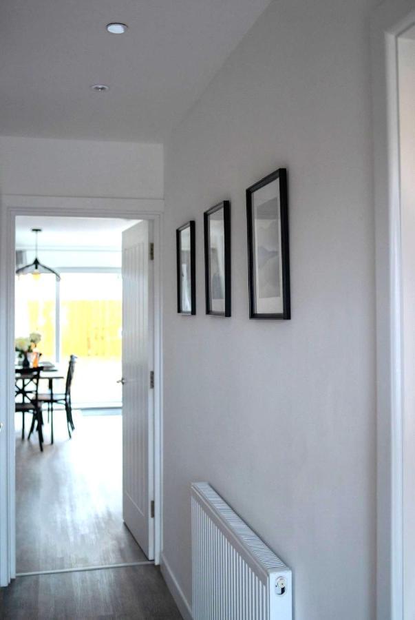 The Red House Modern Stylish Home From Home Walking Distance To Cardiff Bay And City Centre With Parking Экстерьер фото
